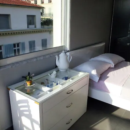 Cattleya - Rue Halevy Apartman