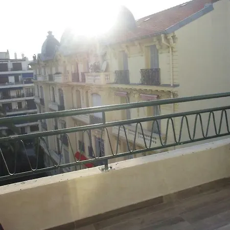 Cattleya - Rue Halevy *